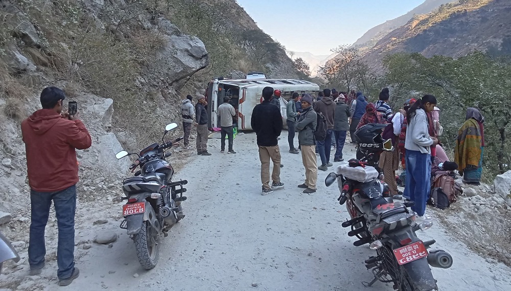 Accident in Karnali corridor: Six injured