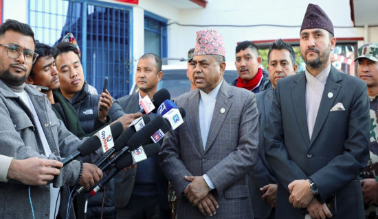 Dialogue panel visits political party's office for talks