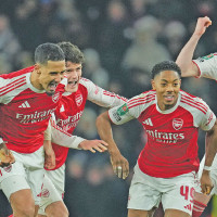 Turbulence takes instant noodles off Korean Air menu