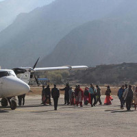 Persons selling non-prescribed drugs held