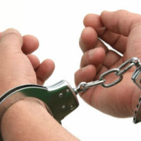 Persons selling non-prescribed drugs held