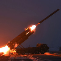 Alaska Air crew detail 'chaos' after mid-air blowout