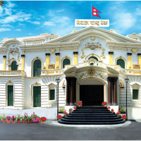 Tourists flock to Manungkot to watch white clouds and sunrise