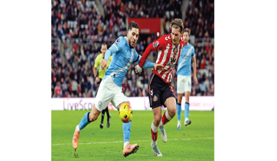 City charge stalls at Sunderland, Liverpool held by Leeds