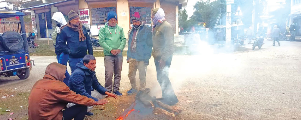 Cold spell cripples Pathao riders, ordinary citizens