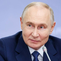 Nepal should take maximum benefits from PM's China visit, Dr Wagle says