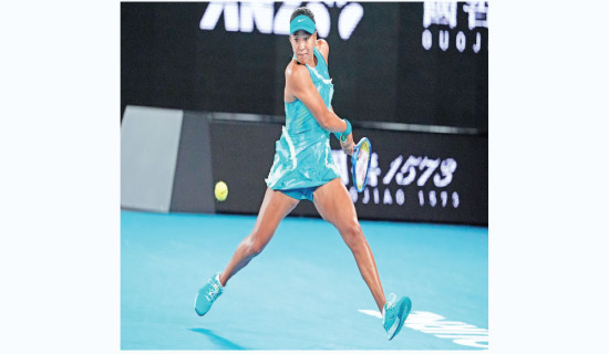 Osaka steals show at Australian Open as Sinner strolls through