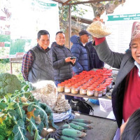 Lack of bridge on Ugratara-Melauli road creates travel challenges