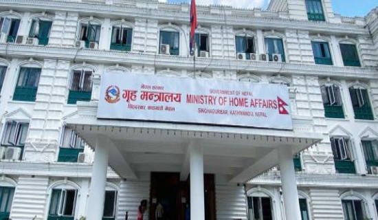 Lack of bridge on Ugratara-Melauli road creates travel challenges