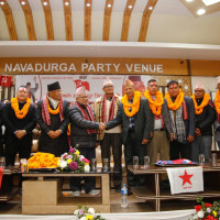 Foreign visitors amazed by China's smart city facilities