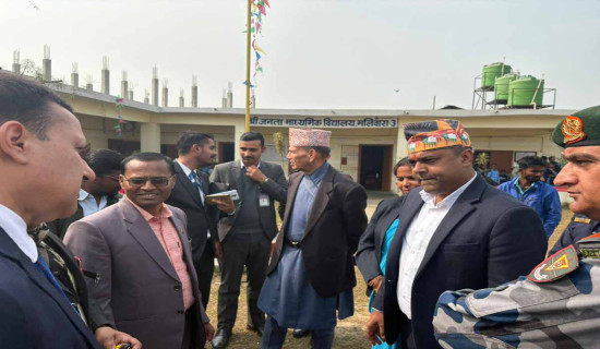 Foreign Affairs Minister Sharma monitors polling centers in Mahottari