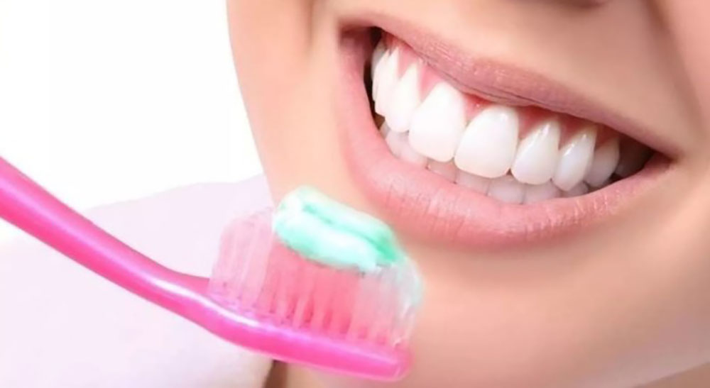 Hygienist Association demands to check toothpaste quality
