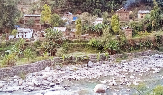 Olena Residents Demand Protection to their Settlement