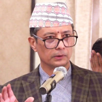 Entrepreneurs demonstrate against increase in banks interest rate