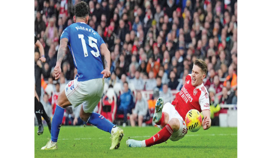 Gyokeres lifts Arsenal nine clear as Man Utd pile pressure on Frank