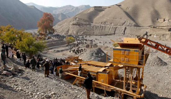 Gold mining employs 100,000 in Afghan province