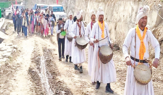 Stored Damaha echoes with election campaign