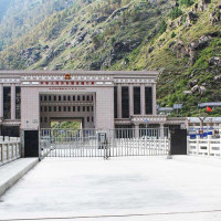Throng of people takes holy bath at Shali River(Photo Feature)
