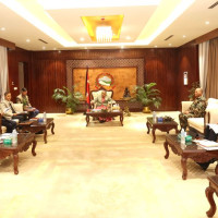 Airlines operators discuss with PM Oli