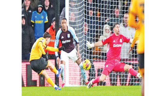 Bottom club Wolves shock high-flying Aston Villa