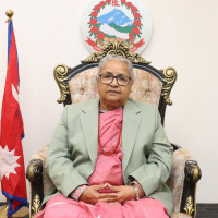 Govt working under influence of  middlemen, says Prachanda