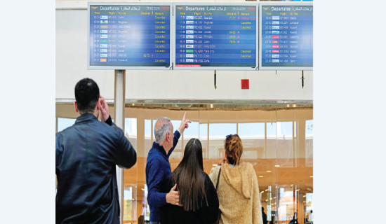 Monarchist demonstrators carry out arson, vandalism and looting in Tinkune area