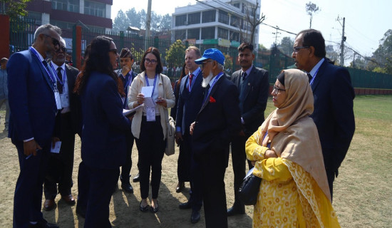 Foreign election observers take stock of polling station