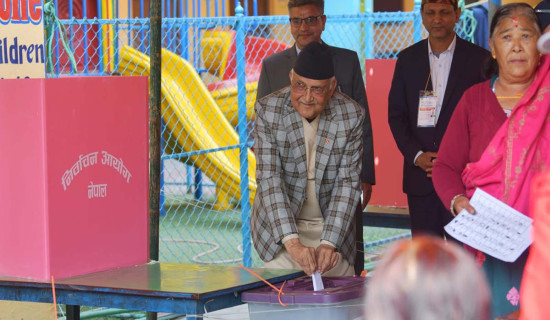 Former PM Oli caste vote from Balkot