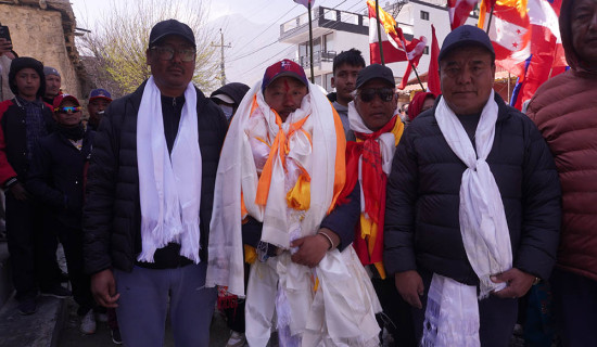 Four injured in jeep accident