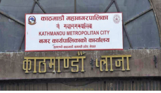 Price of gold and silver declines in domestic market