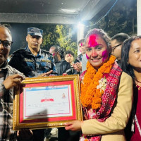 Veteran politician Pathak launches autobiography