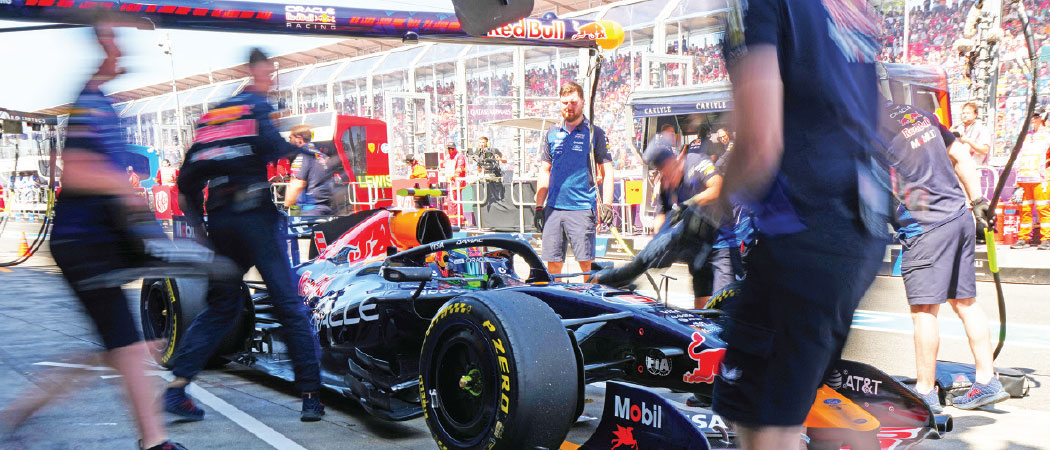 Red Bull welcomes Hadjar to hot seat with Verstappen