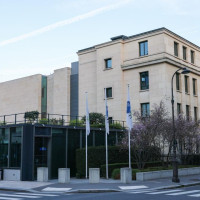 UK government orders probe into Heathrow shutdown