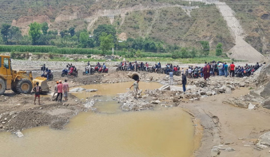 BP Highway obstructed; vehicles put on hold