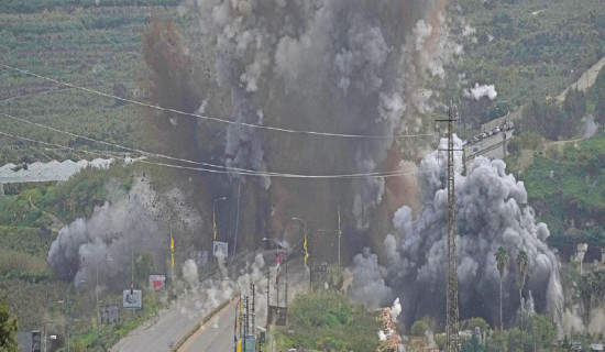 Iran threatens to start hitting Gulf power plants, mine waters