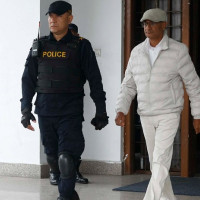 PM Shah begins discussion with lawmakers