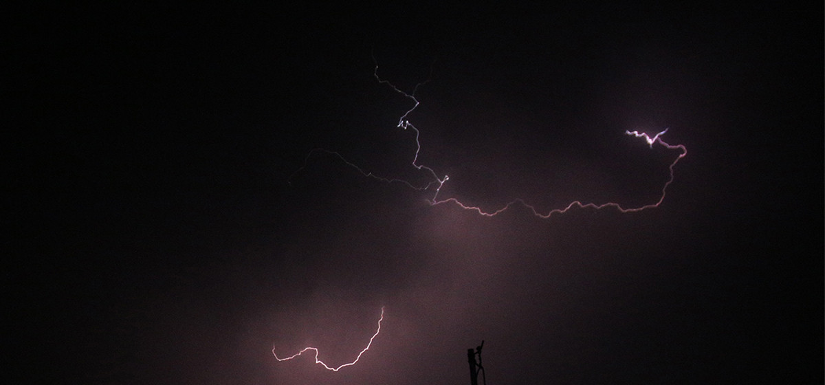 Man dies in lightning