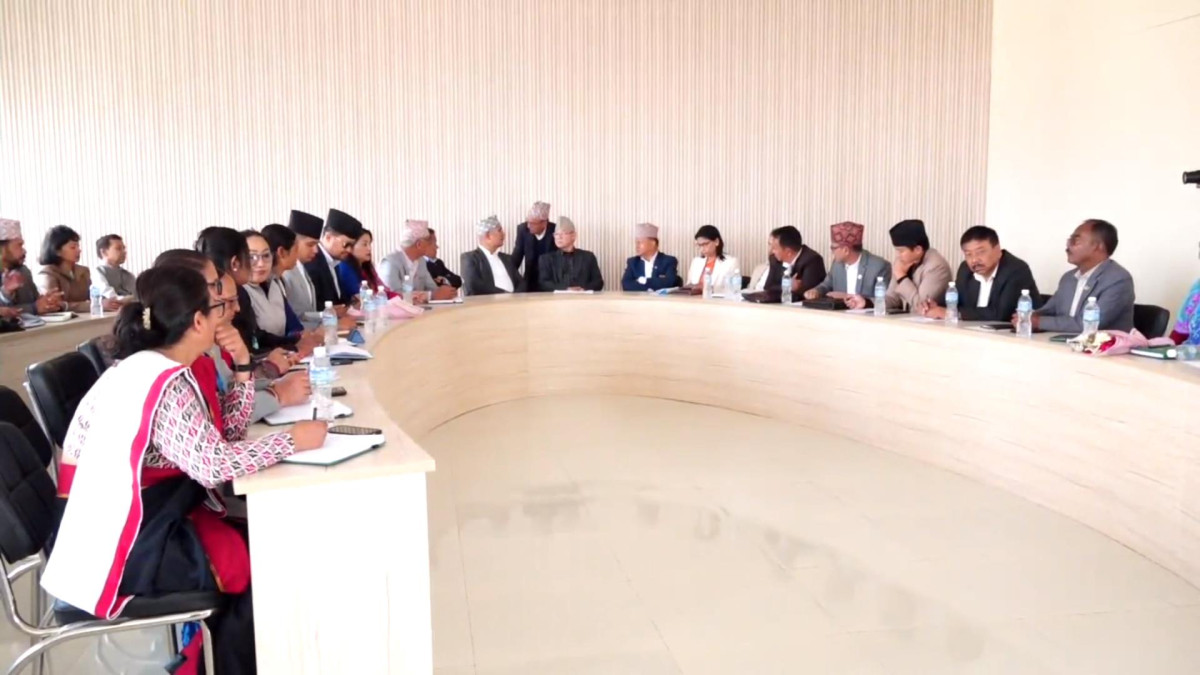 Parliamentary party meeting  of UML begins