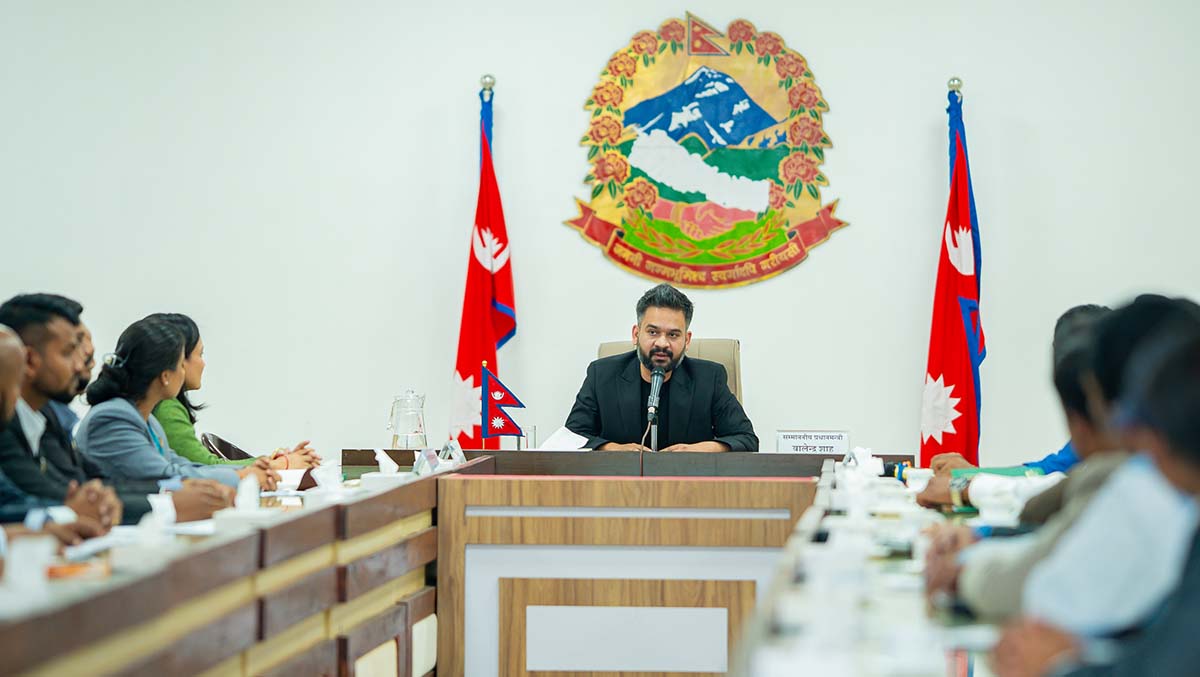 PM sits with lawmakers elected from Madhesh Province