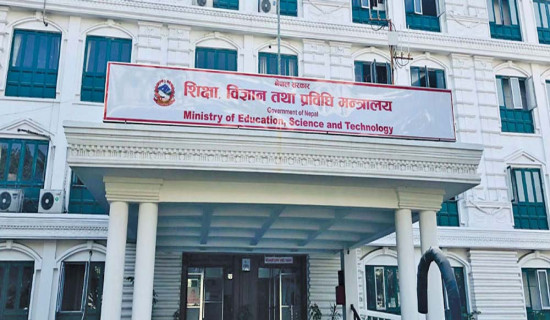 Ruling, opposition parties not on   same page on statute amendment